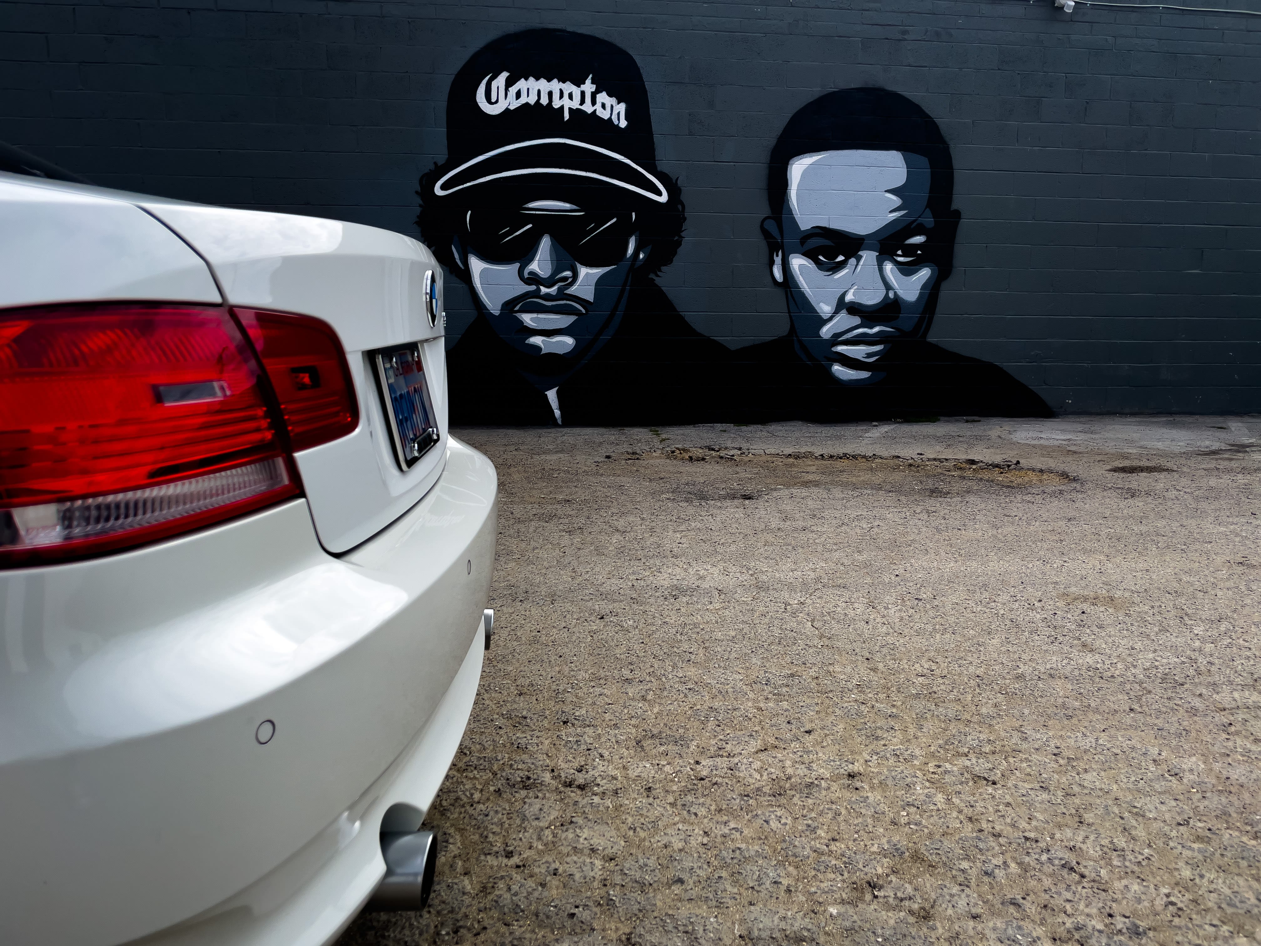 Mural of musicians Eazy E and Dr. Dre in Compton, California. lbum Cover