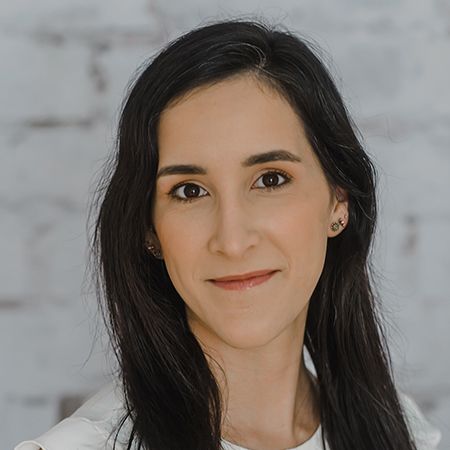Headshot of Dr. Nikki Robinson