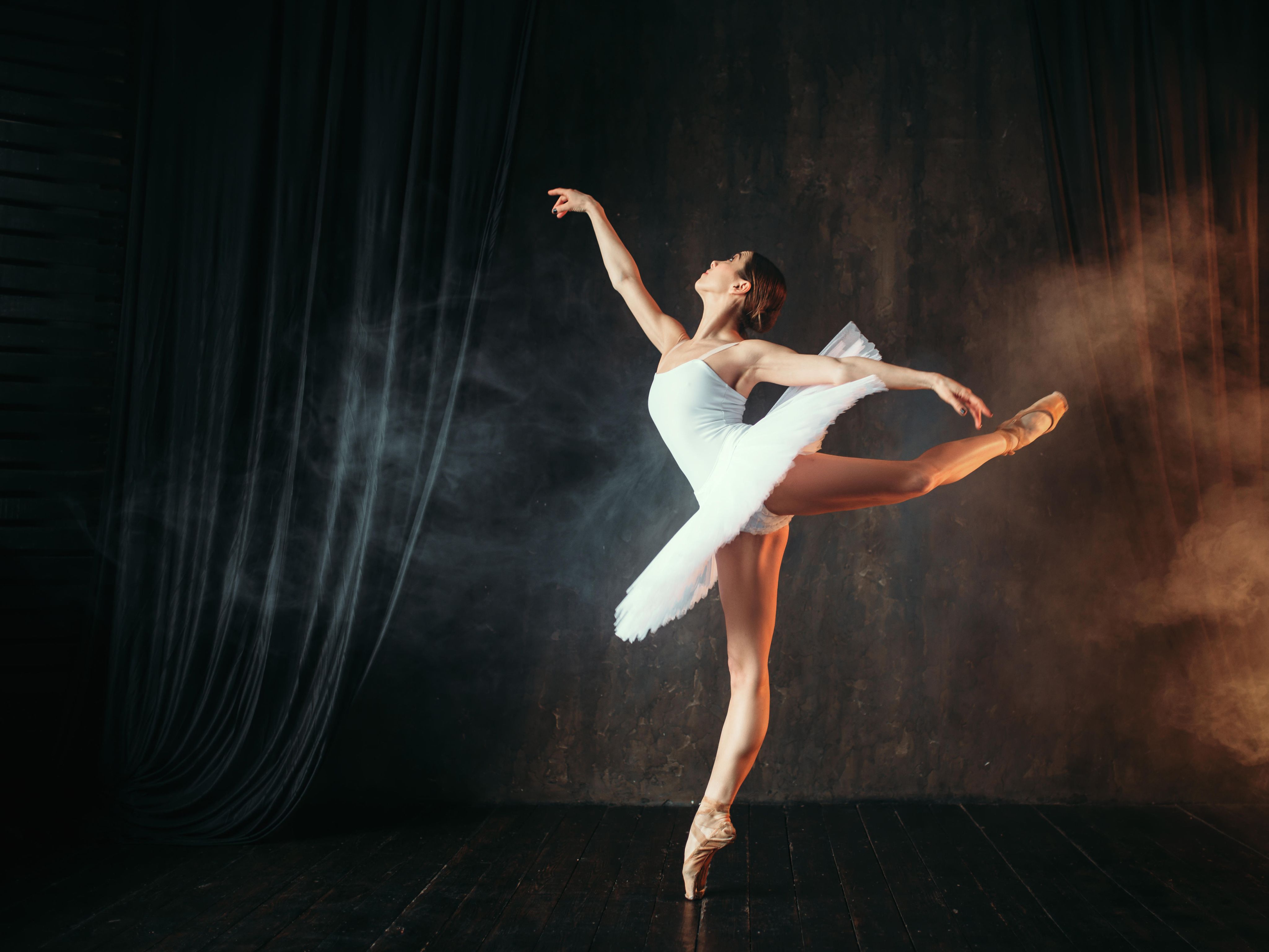 Side view of a ballerina