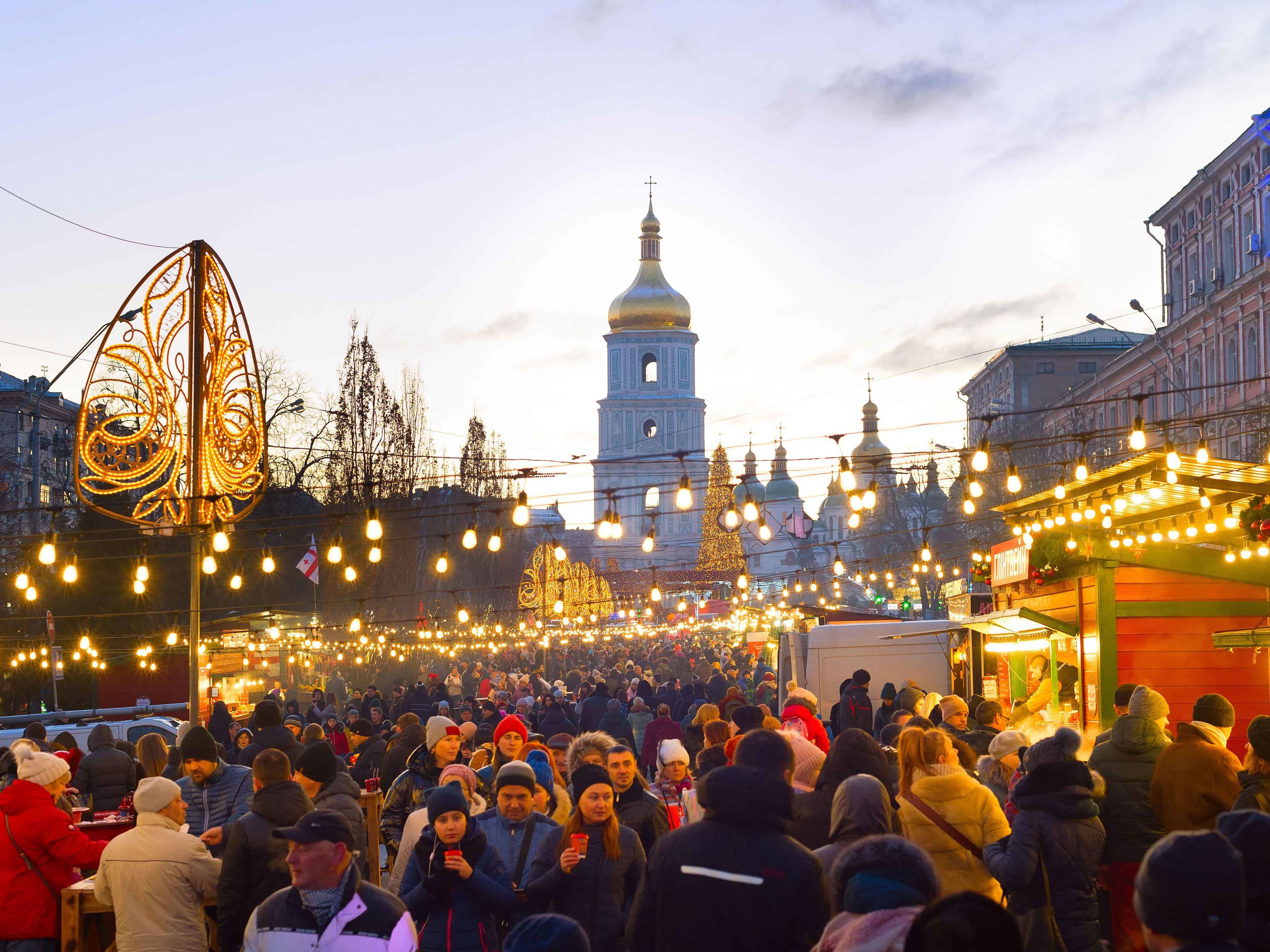 A Christmas market in Kyiv at dusk