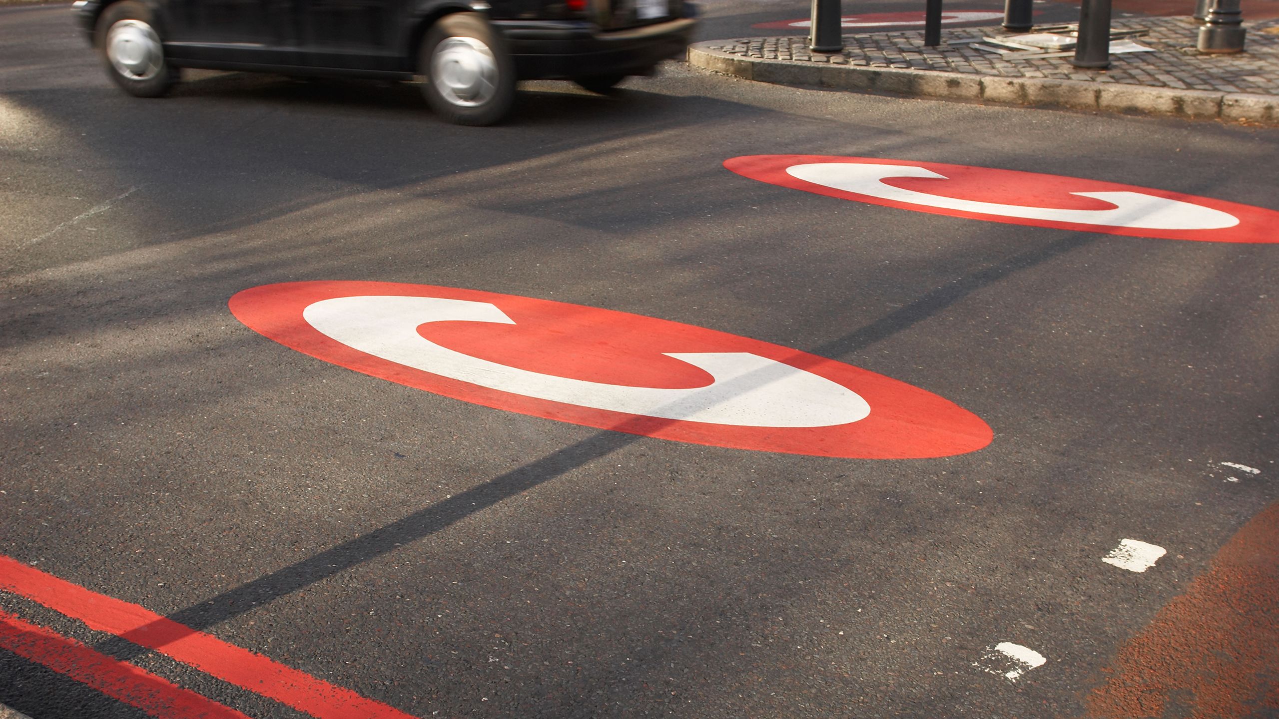 London Congestion charge logo on road