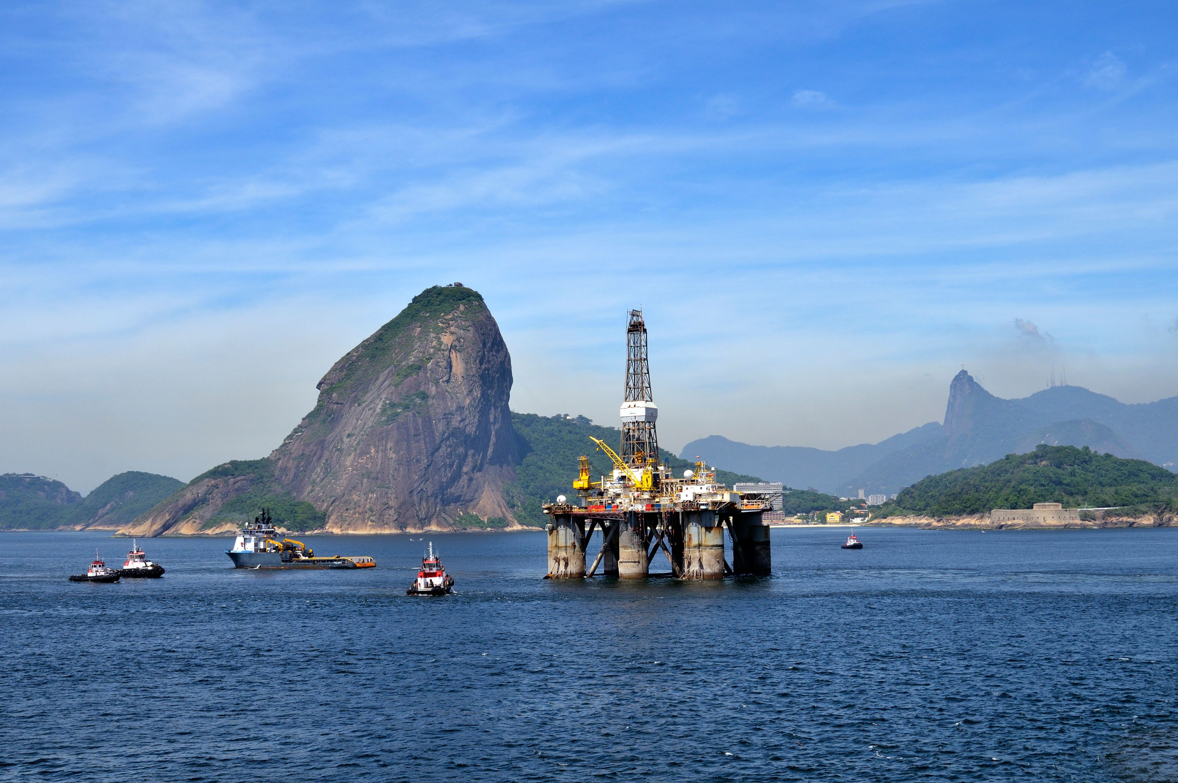 Oil rig of the Brazilian oil company Petrobras passing Sugarloaf Mountain