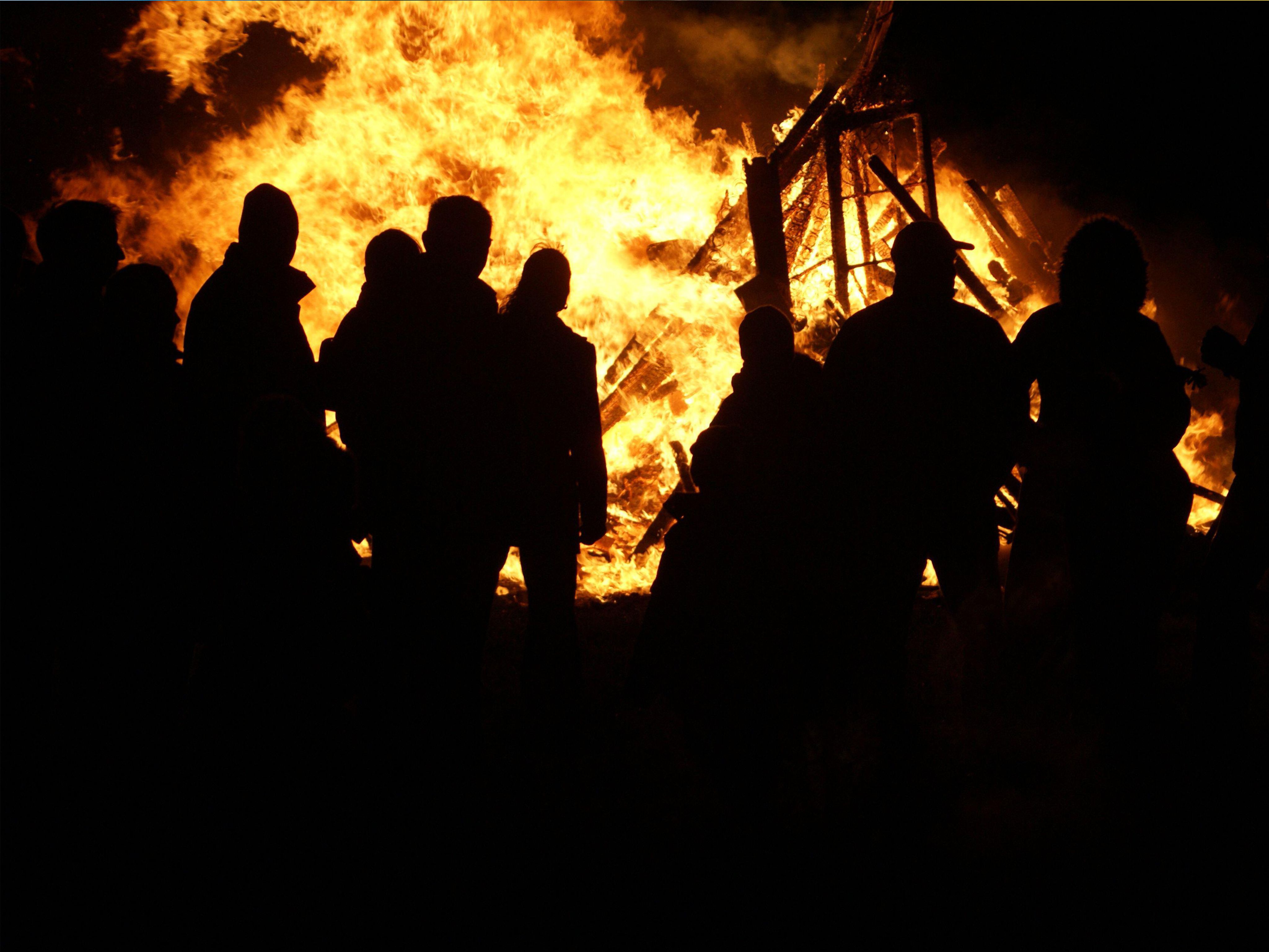 Civilian homes in flames in Ukraine